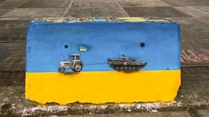 ukrainian farmer captured tank ukrainian farmer captured tank
