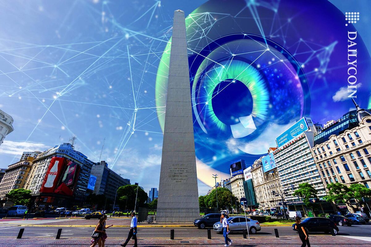 Huge digital eyeball keeping an eye on the streets of Buenos Aires.