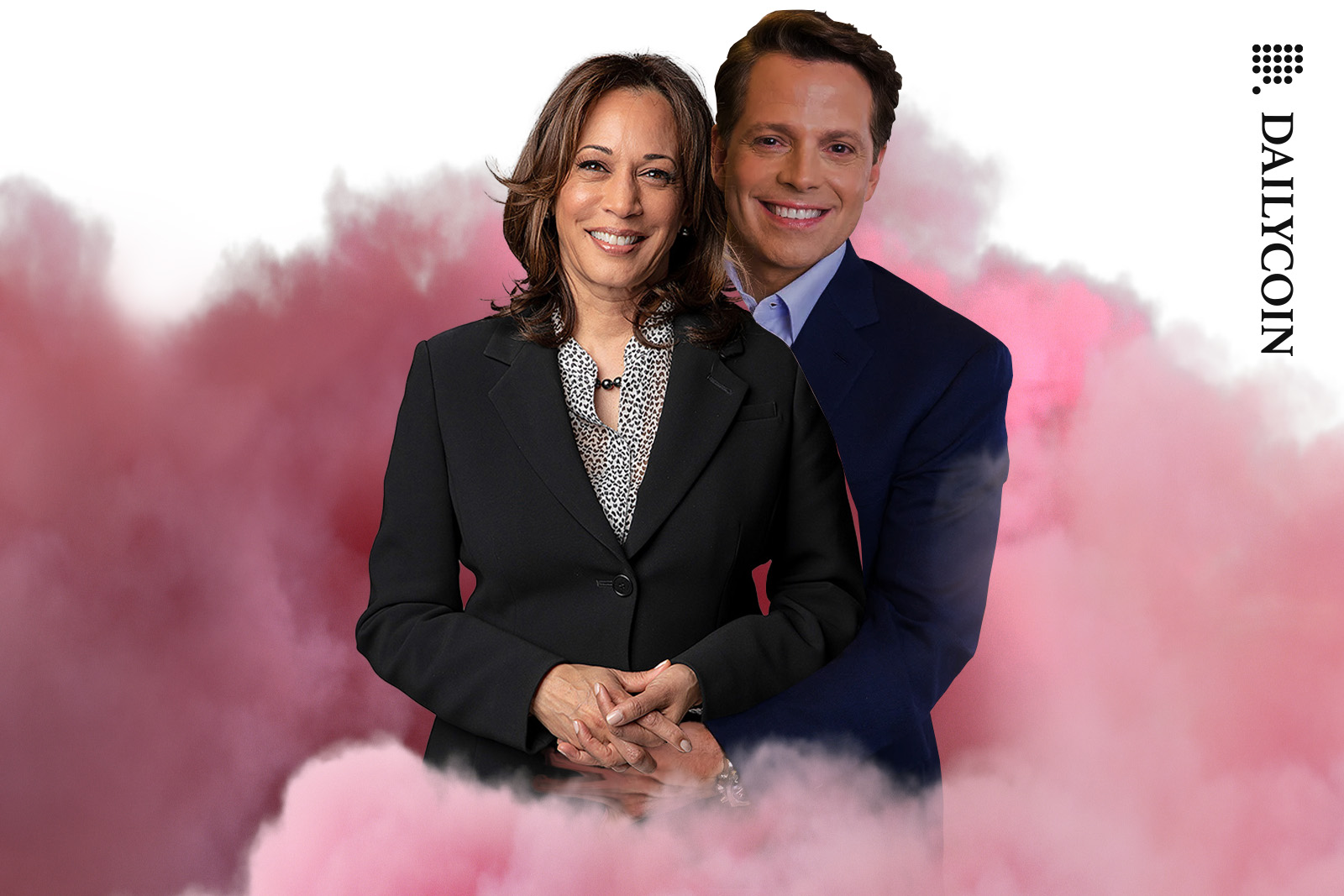 Anthony Scaramucci and Kamala Harris posing for a picture.